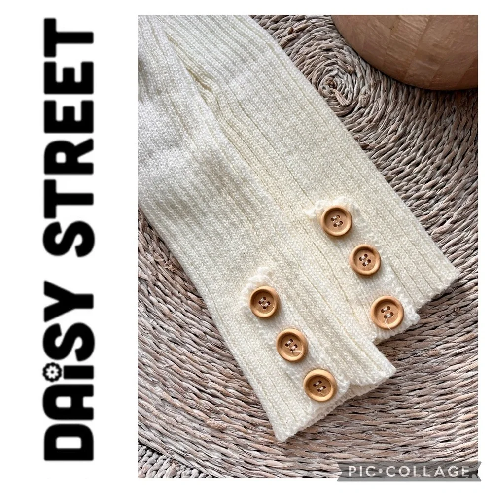NEW DAISY STREET BUTTON KNIT LEG WARMERS CREAM-NEUTRAL INCLUDES FREE BONUS✨